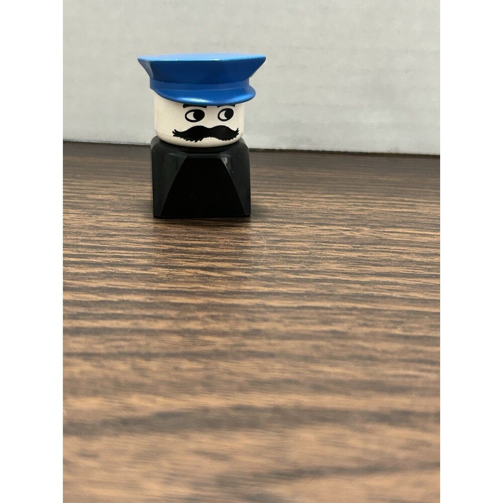 VTG LEGO DUPLO Police Officer 1977